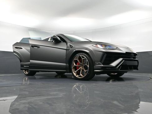 Used 2024 Lamborghini Urus Performante image 43
