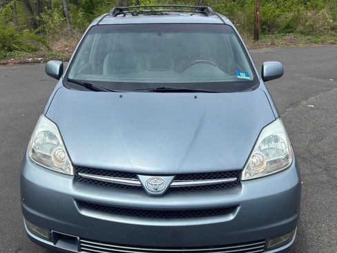 Used 2004 Toyota Sienna XLE AWD/4WD image 9