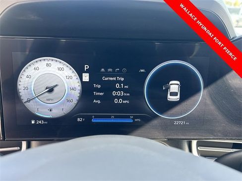 Used 2024 Hyundai Elantra SEL image 19