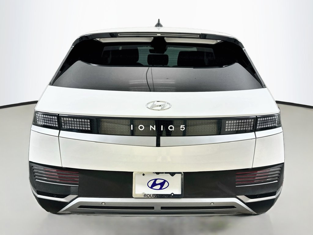 Certified 2024 Hyundai Ioniq 5 SE RWD image 6