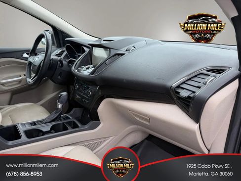 Used 2017 Ford Escape Titanium FWD image 16