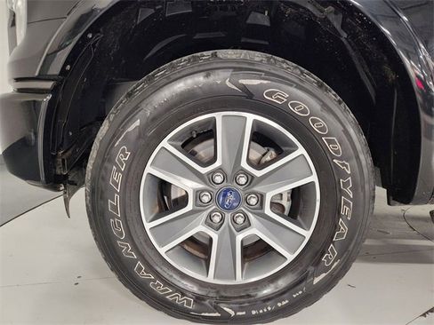 Used 2016 Ford F150 XLT w/ Equipment Group 302A Luxury image 8