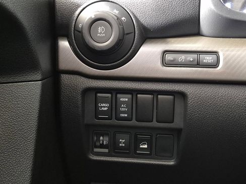 Used 2024 Nissan Titan PRO-4X image 16