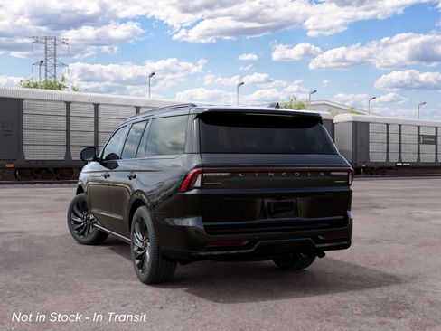 New 2027 Lincoln Navigator Reserve AWD/4WD image 33