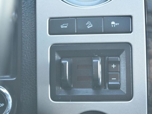 Used 2016 Ford Expedition Limited image 25