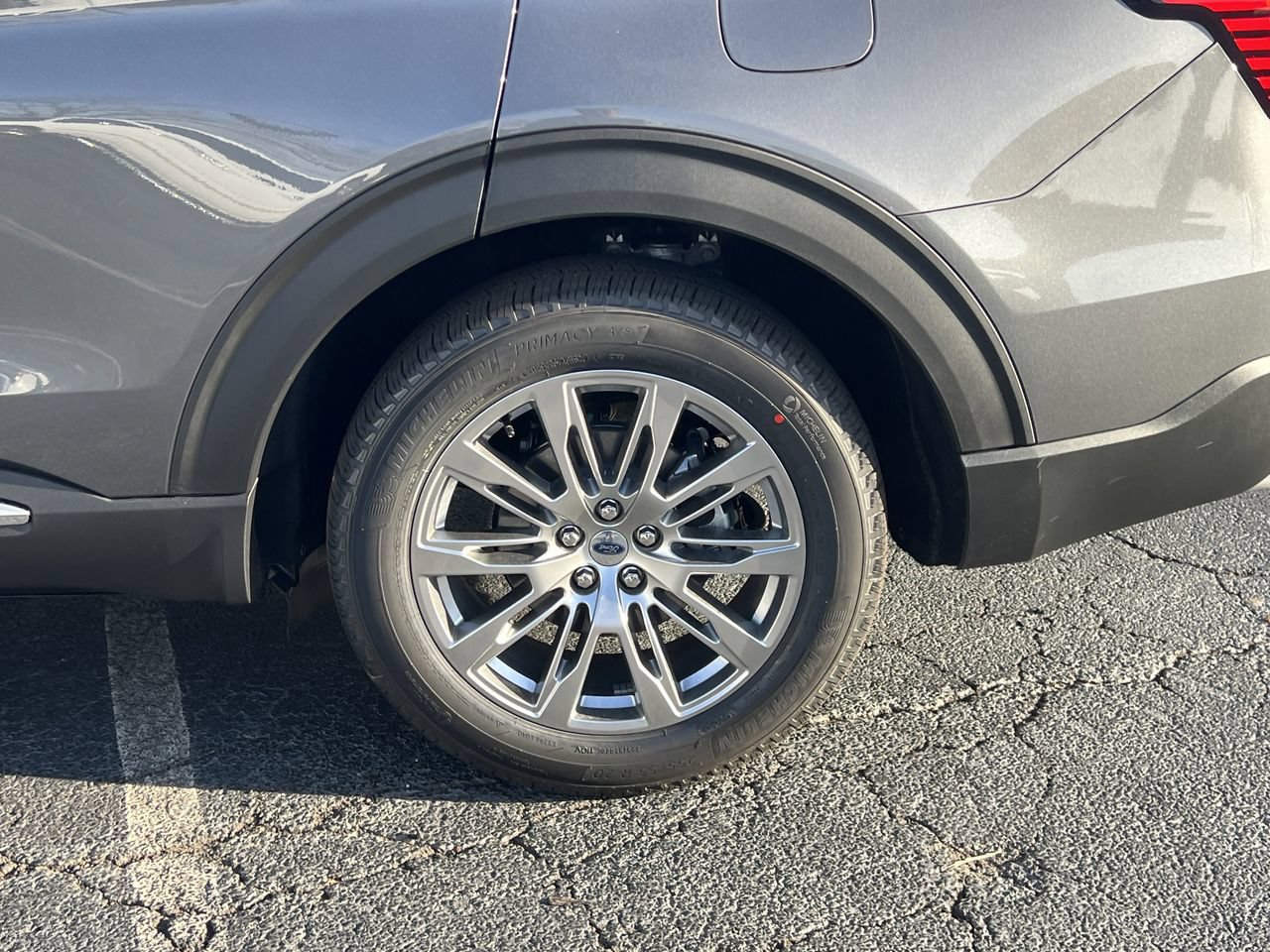 New 2026 Ford Explorer Platinum RWD image 30
