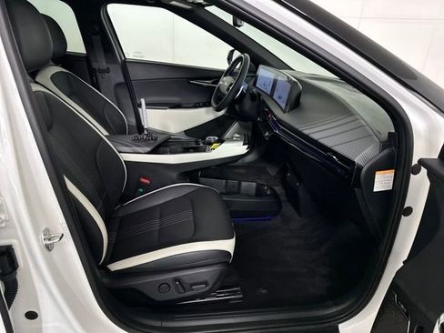Used 2024 Kia EV6 GT-Line image 28