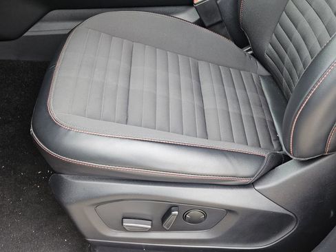 Used 2025 Ford Explorer ST-Line AWD/4WD image 25
