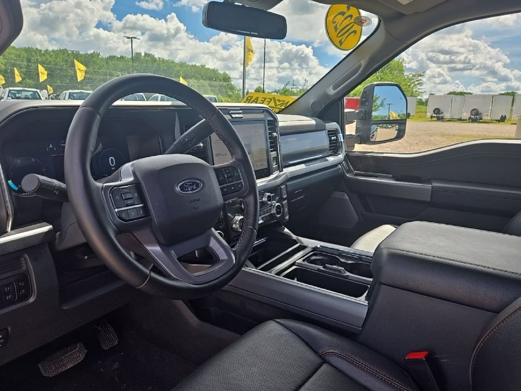 Used 2025 Ford F250 Lariat AWD/4WD image 33