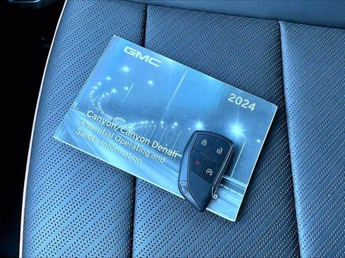 Used 2024 GMC Canyon AT4 w/ AT4 Premium Package image 14