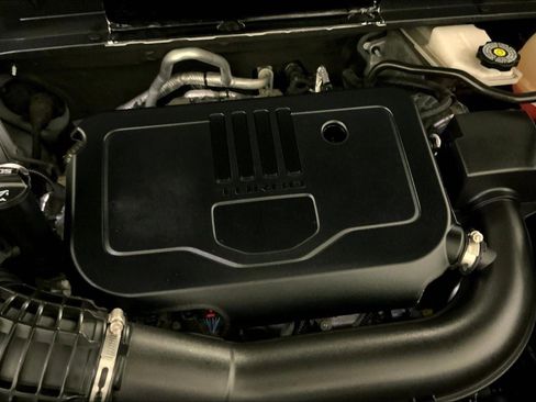 Used 2023 GMC Acadia SLE w/ Driver Convenience Package image 32