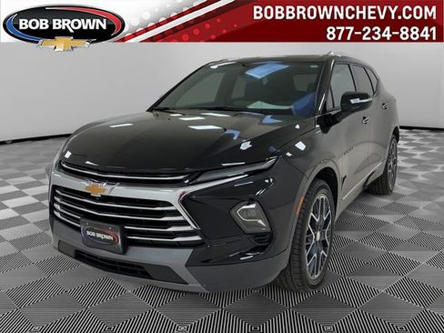 Certified 2025 Chevrolet Blazer Premier w/ Driver Confidence II Package AWD/4WD image 1