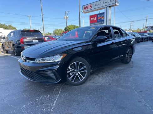 Used 2025 Volkswagen Jetta Sport FWD image 1