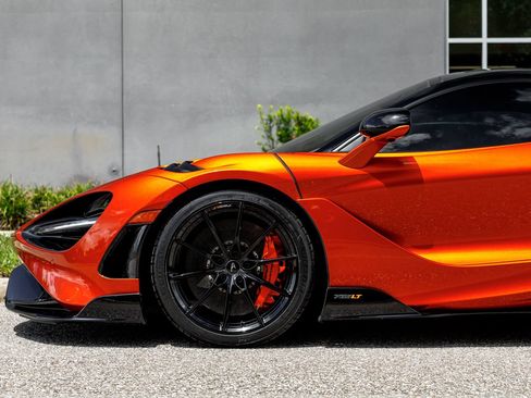 Used 2021 McLaren 765LT RWD image 32