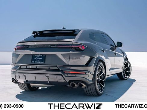 Used 2023 Lamborghini Urus Performante AWD/4WD image 30