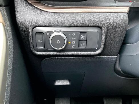 Used 2022 Ford Explorer Limited w/ Equipment Group 301A image 34