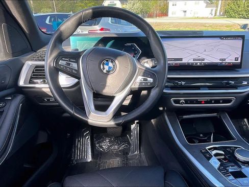 Certified 2024 BMW X5 xDrive40i w/ Parking Assistance Package AWD/4WD image 5
