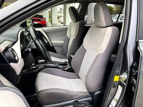 Used 2013 Toyota RAV4 XLE AWD/4WD image 21