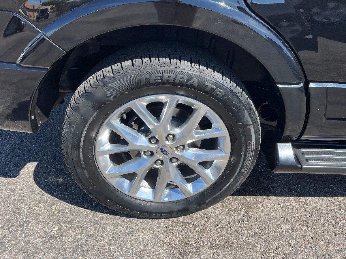 Used 2016 Ford Expedition Limited RWD image 47