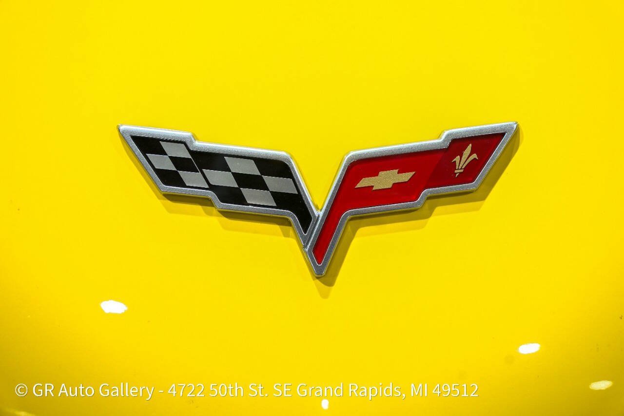 Used 2007 Chevrolet Corvette Convertible w/ Performance Package RWD image 35