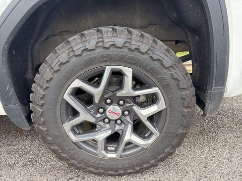 Used 2023 GMC Sierra 1500 SLT w/ SLT Premium Plus Package image 21