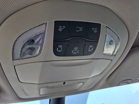 Used 2023 Chrysler Pacifica Touring-L FWD image 63