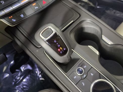 Used 2019 Cadillac XT4 Premium Luxury image 25