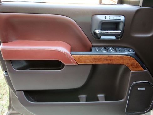 Used 2015 Chevrolet Silverado 2500 High Country AWD/4WD image 20