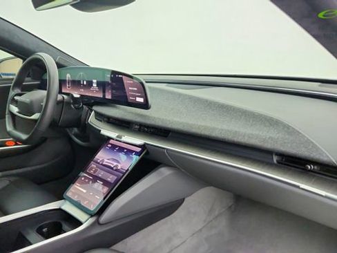 Used 2024 Lucid Air Pure RWD image 20