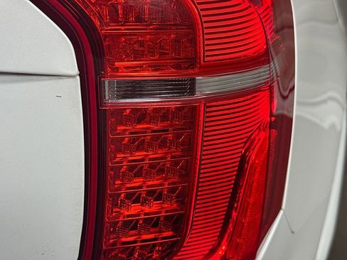 Used 2021 Volvo XC90 T6 Momentum image 32