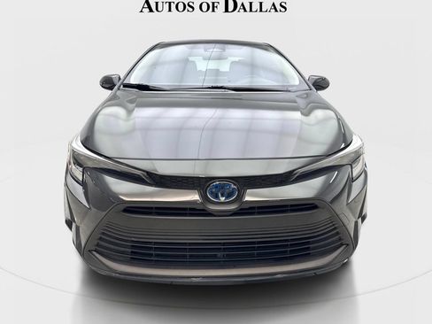 Used 2024 Toyota Corolla LE w/ LE Convenience Package FWD image 3
