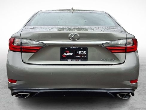 Used 2016 Lexus ES 350 w/ Navigation System Package FWD image 5