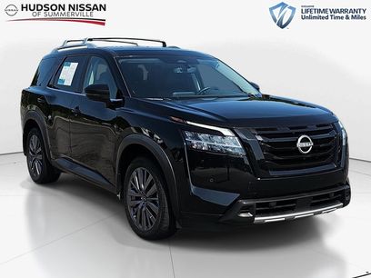 Used 2024 Nissan Pathfinder SL w/ SL Premium Package