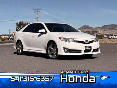 Used 2014 Toyota Camry SE w/ Moonroof Package