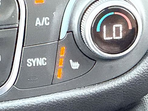 Used 2024 Chevrolet Equinox LT image 16