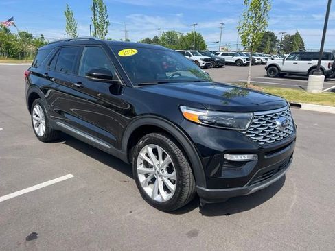 Used 2024 Ford Explorer Platinum w/ Technology Package AWD/4WD image 3