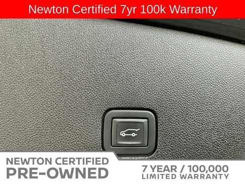 Used 2023 Cadillac XT6 Sport w/ Technology Package AWD/4WD image 28