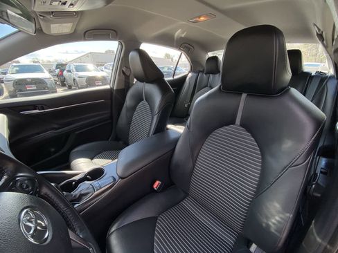 Used 2024 Toyota Camry SE image 20