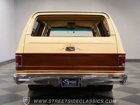 Used 1987 GMC Suburban 2WD image 25