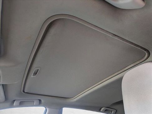 Used 2015 Toyota RAV4 XLE AWD/4WD image 16
