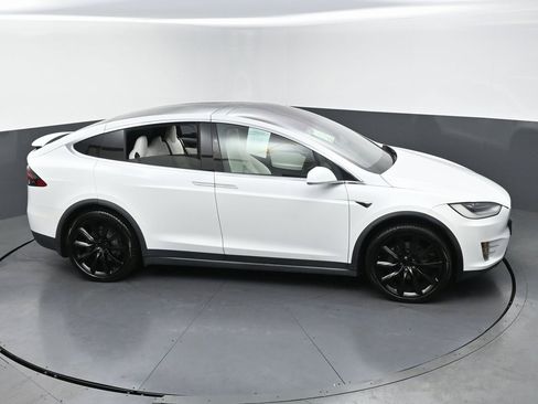 Used 2021 Tesla Model X Long Range image 48