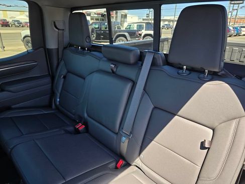 New 2026 GMC Sierra 1500 SLT w/ SLT Premium Package AWD/4WD image 17