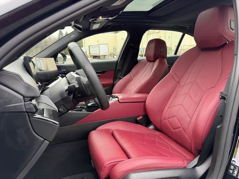 Used 2024 BMW 530i xDrive w/ Premium Package image 13