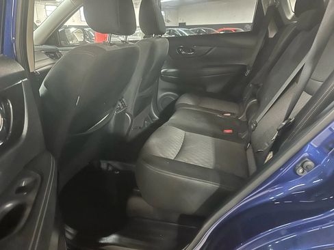 Used 2020 Nissan Rogue SV AWD/4WD image 16