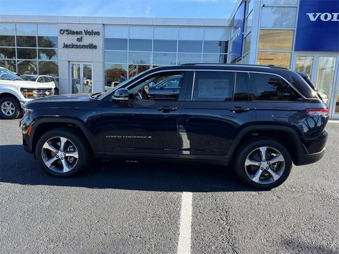 Used 2024 Jeep Grand Cherokee Limited 4xe w/ Luxury Tech Group II image 3