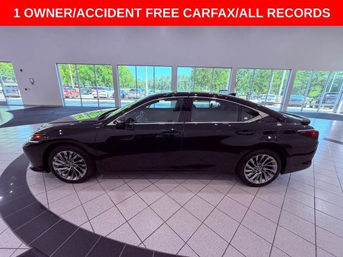 Used 2024 Lexus ES 300h Ultra Luxury w/ Accessory Package (Z2) FWD image 5