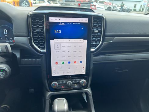 New 2025 Ford Ranger Lariat w/ Trailer Tow Package image 40