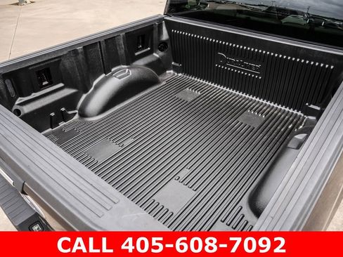 Used 2020 Ford F150 XLT w/ Equipment Group 302A Luxury AWD/4WD image 13