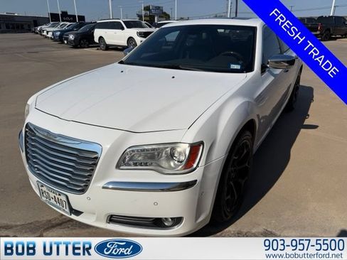 Used 2011 Chrysler 300 C w/ Sound Group RWD image 2