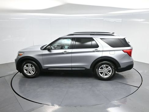 Used 2022 Ford Explorer XLT RWD image 54